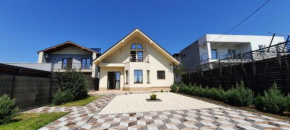 Vila Mona